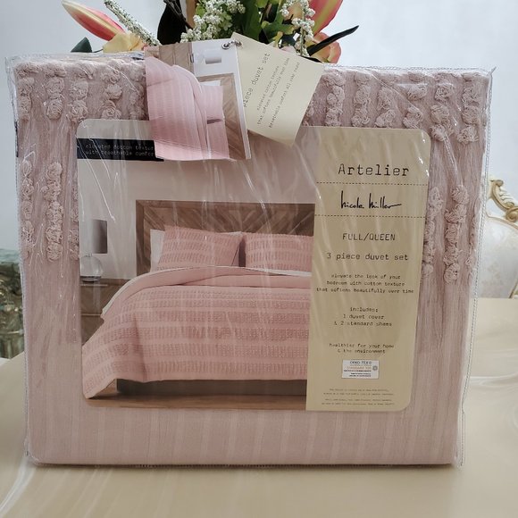 Artelier Nicole Miller Duvet Set - Picture 10 of 11